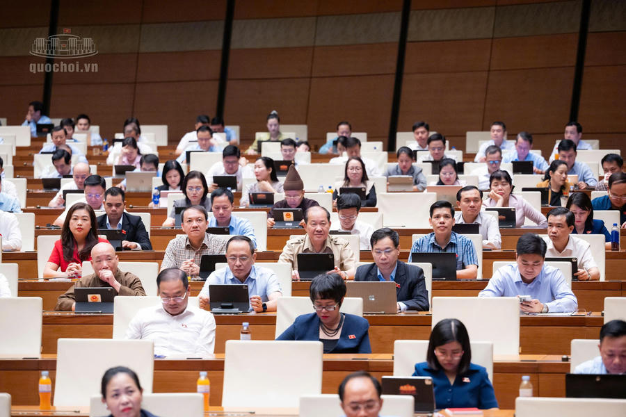 Các Đại biểu tham dự Kỳ họp. Ảnh: quochoi.vn