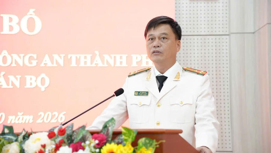 Thượng tá Võ Thanh Hải phát biểu nhận nhiệm vụ.