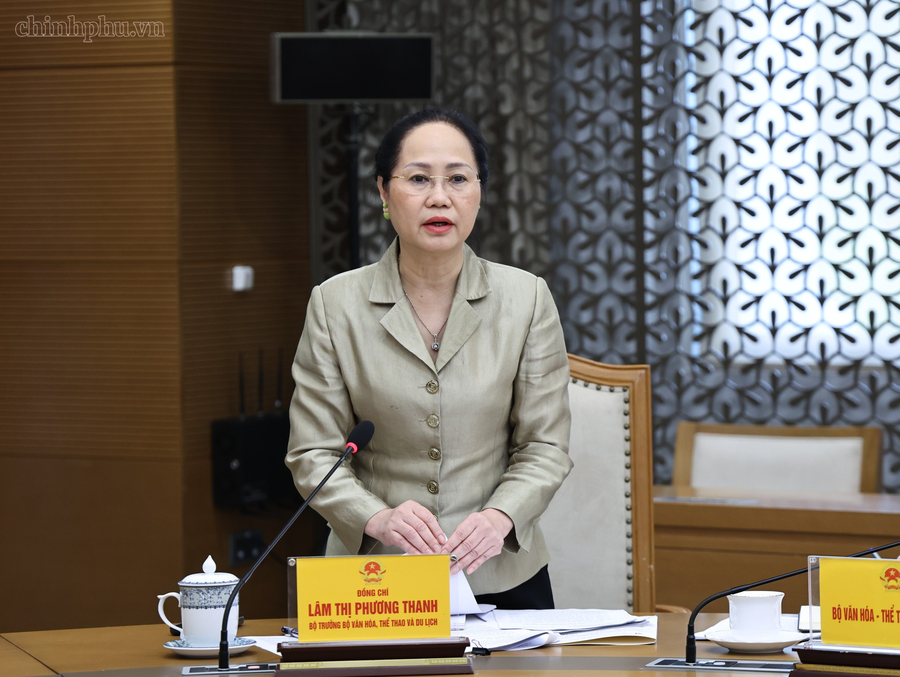Bộ trưởng Bộ Văn hóa, Thể thao và Du lịch Lâm Thị Phương Thanh phát biểu tại phiên họp - Ảnh: VGP