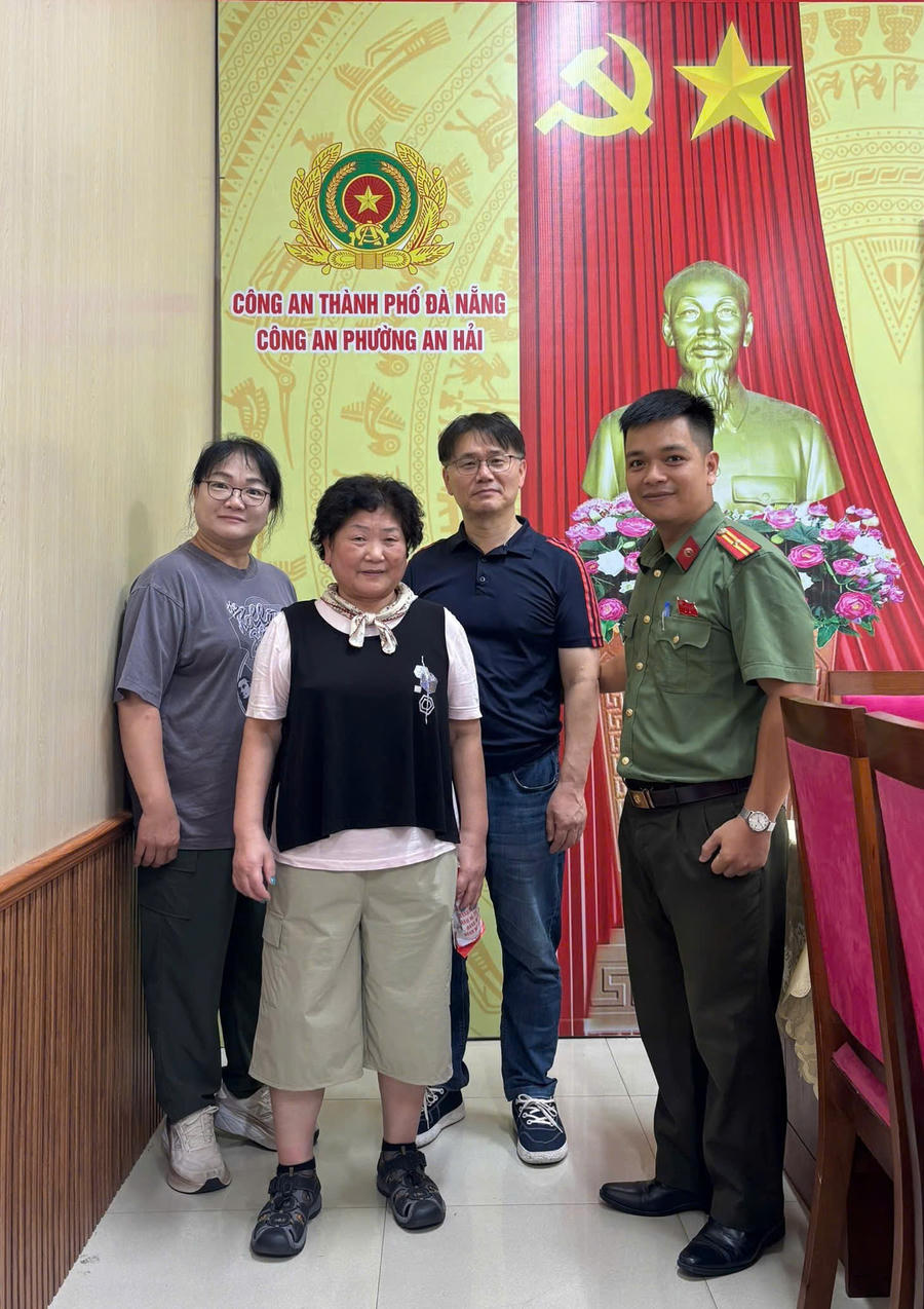 Bà Park Yeongdal tìm thấy người thân thông qua sự hỗ trợ của lực lượng Công an.