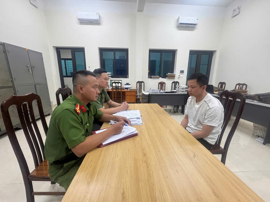 Đối tượng Trần Anh Hào tại Cơ quan điều tra.