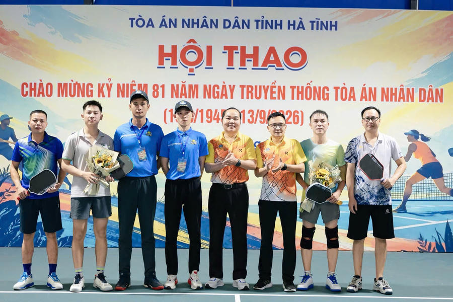 Phong trào thể dục thể thao nâng cao sức khoẻ cũng được tổ chức thường xuyên.