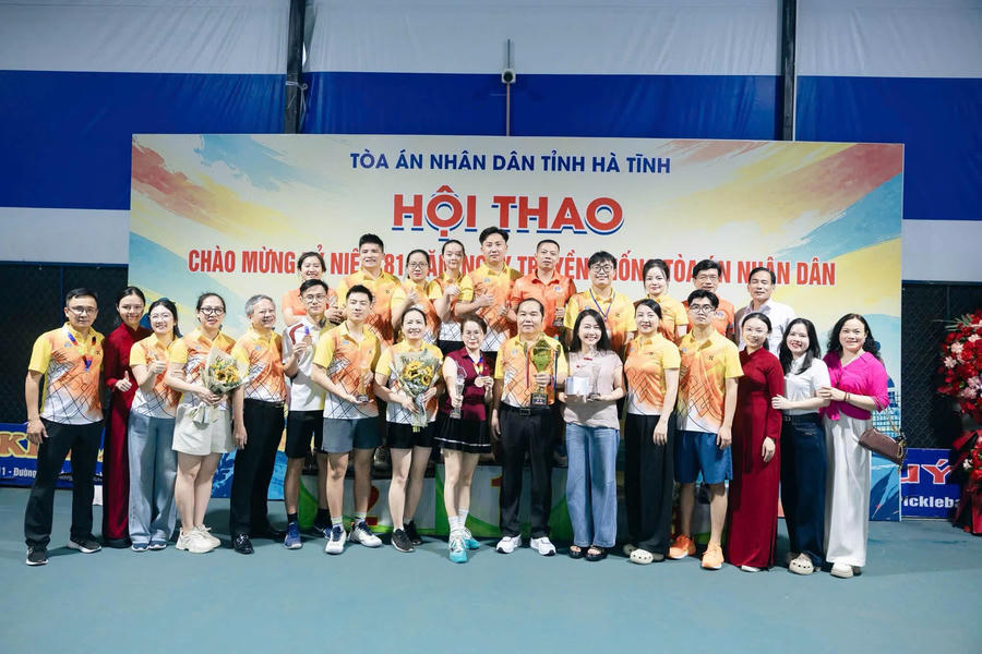 Phong trào thể dục thể thao nâng cao sức khoẻ cũng được tổ chức thường xuyên.