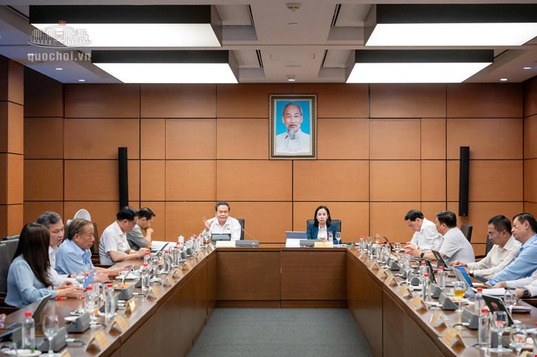 Toàn cảnh phiên thảo luận. Ảnh: quochoi.vn