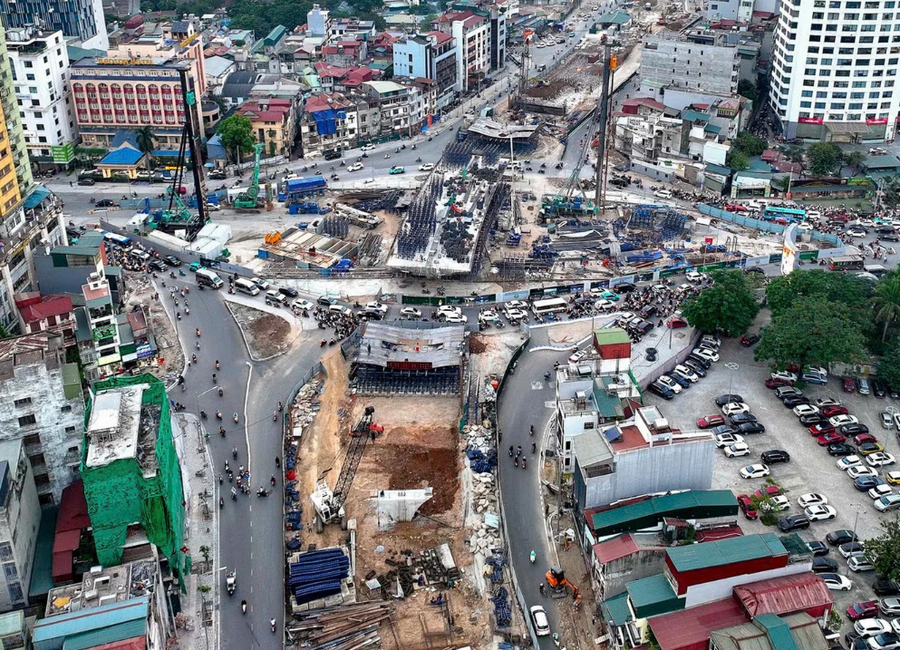 Dự án cầu vượt Vành đai 1 đoạn qua Liễu Giai (Ảnh: Ngọc Tiến).