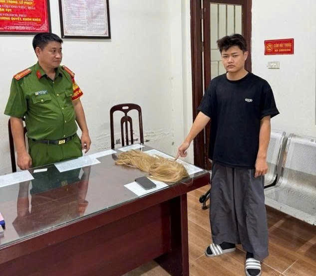 Đối tượng Nguyễn Huy Hoàng tại cơ quan Công an.