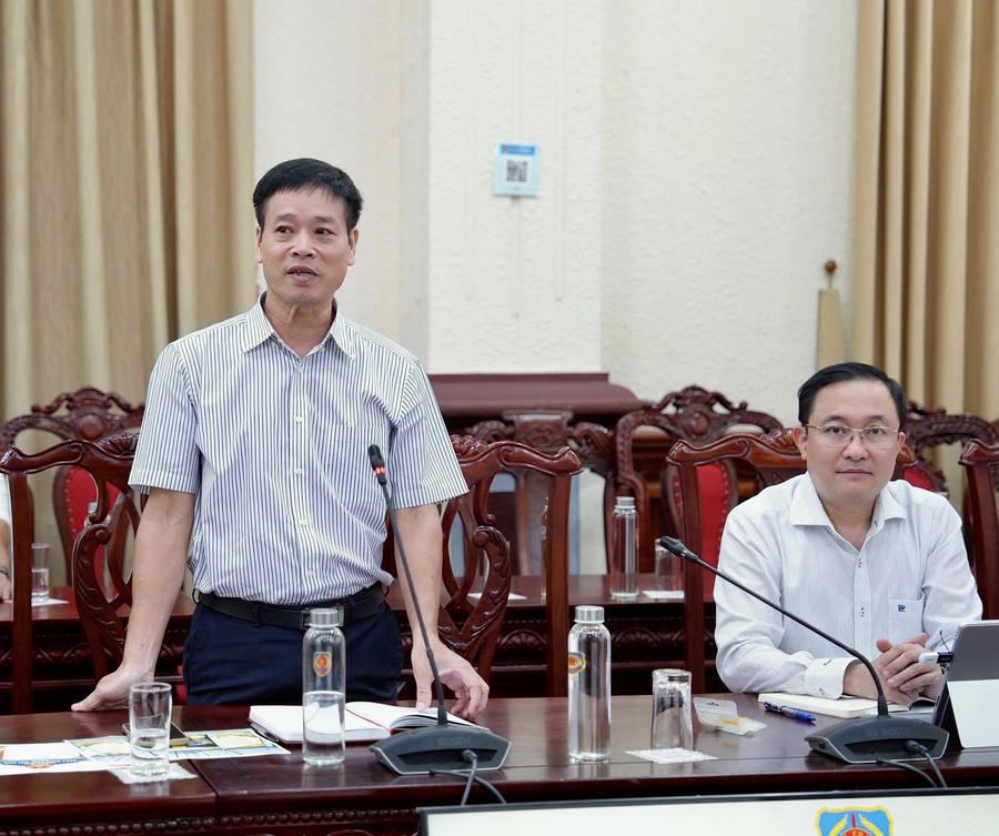 Đại diện các đơn vị thuộc Bộ cho ý kiến