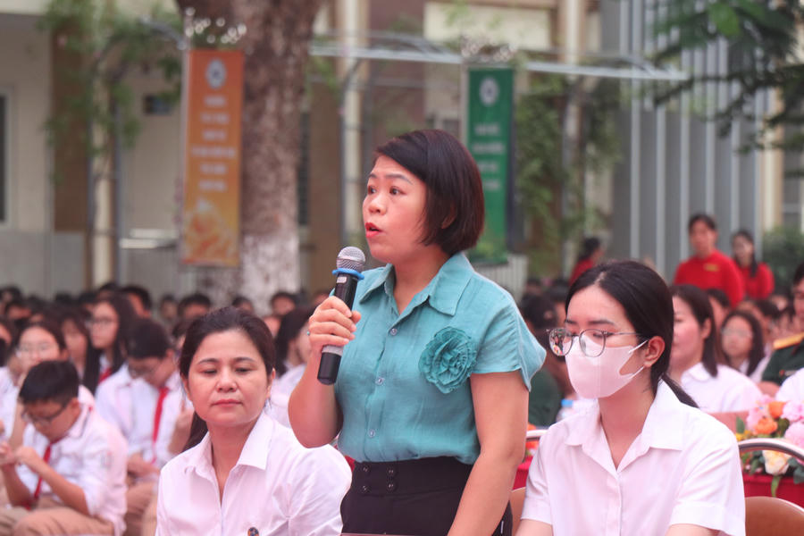 Các Luật sư thuộc Đoàn Luật sư TP Hà Nội đóng vai những người tiến hành tố tụng và những người tham gia tố tụng trong Phiên tòa giả định.